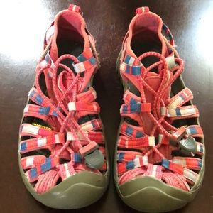 Size 1 kids Keen Sandals